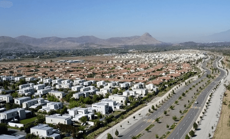 La otra cara del arriendo: las microzonas de Santiago donde la oferta empieza a superar la demanda