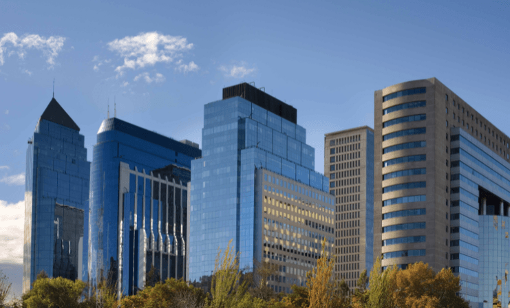 Demanda de oficinas en Latinoamérica crece 50 % y Santiago alcanza su mejor semestre desde 2018
