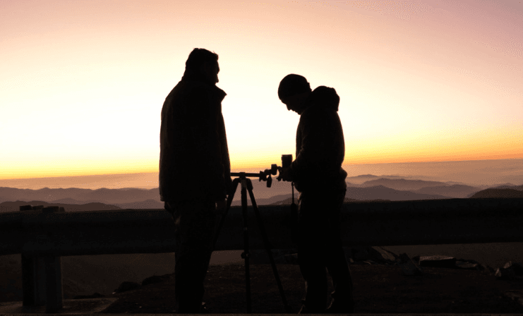 “Apagón por nuestros cielos”: Astrónomos de la USerena medirán por primera vez impacto de la contaminación lumínica en la Ruta 5 norte