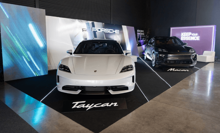 Porsche presenta sus modelos eléctricos de alto rendimiento en la AUTOEXPO24