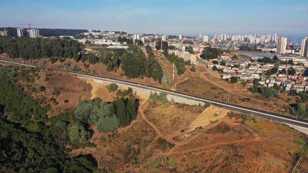 MOP concluye reparación de socavón y habilita el tránsito vehicular en el Camino Internacional de Concón