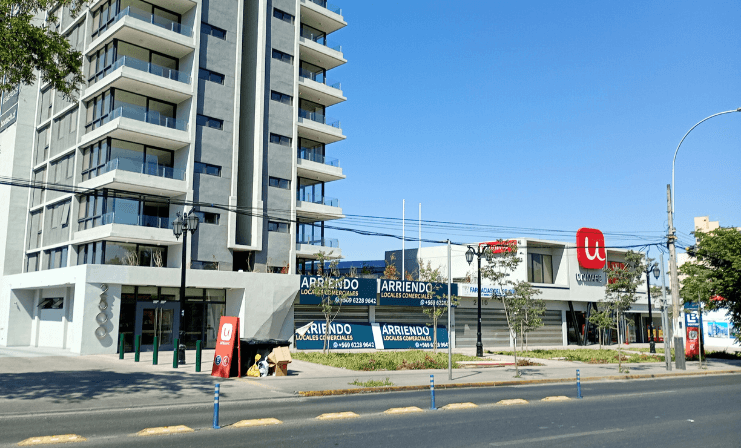 Boetsch concreta apertura de boulevard comercial en Parque Los Reyes con inauguración de supermercado Unimarc